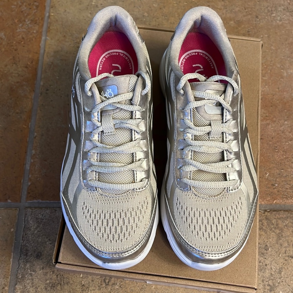 Ryka Devotion Plus 3 in Gold size 7M